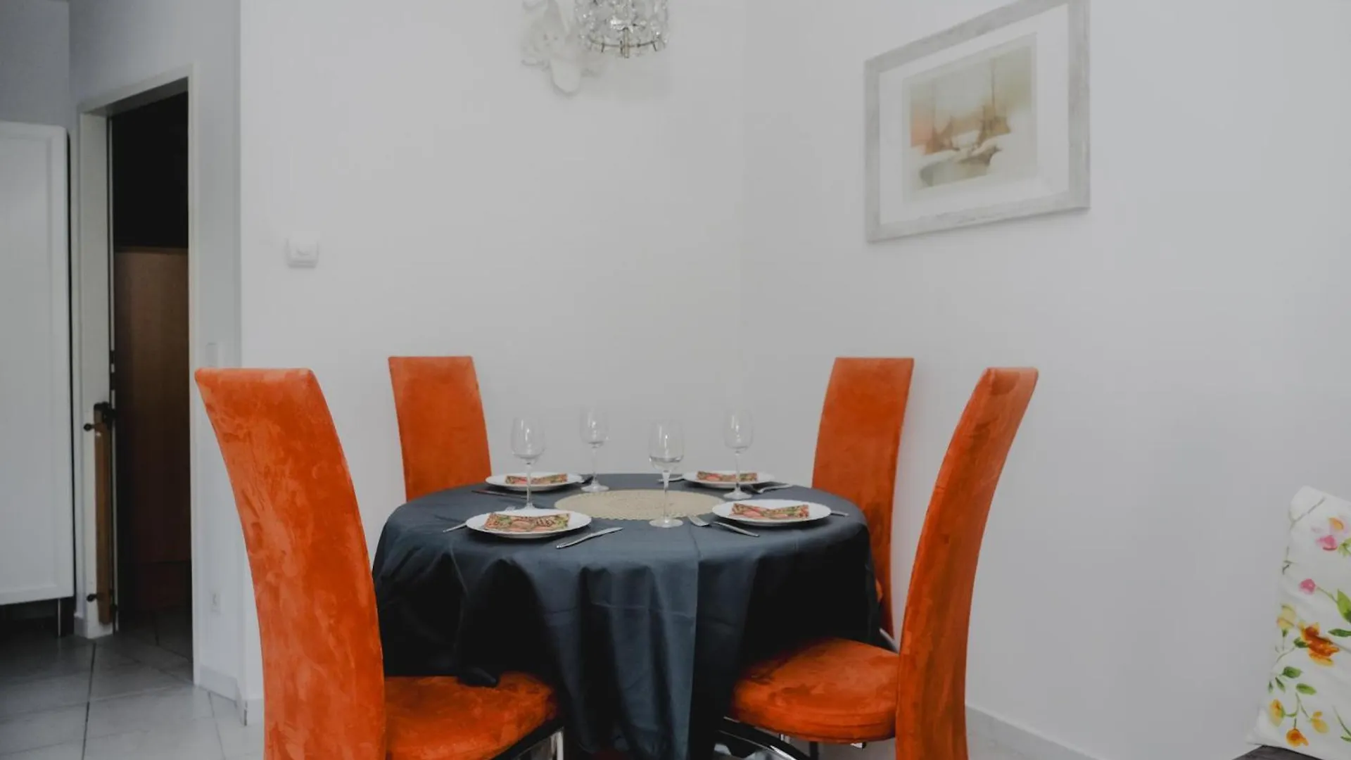 Terrace Apartment Near Volksoper And City Centre Vienna