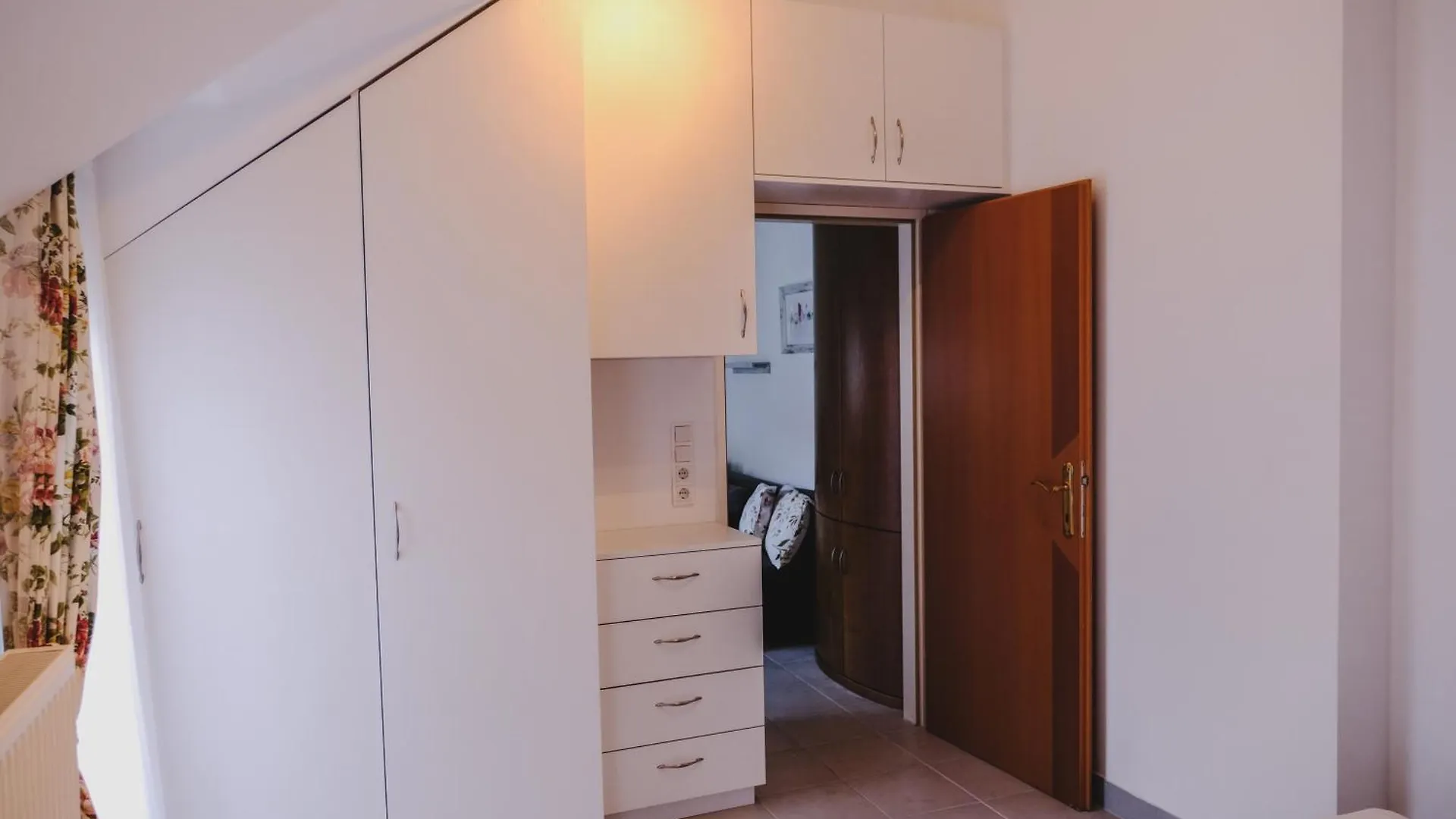 Terrace Apartment Near Volksoper And City Centre Vienna Austria