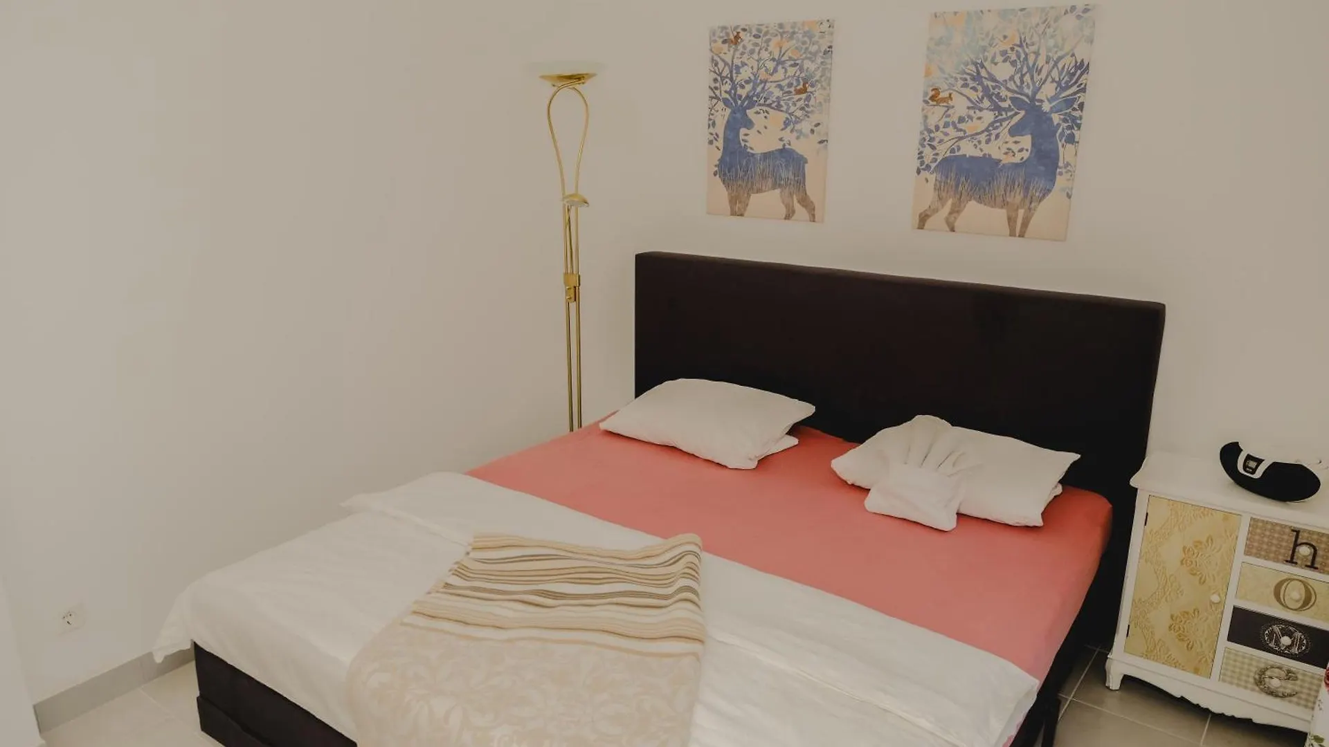 Terrace Apartment Near Volksoper And City Centre Vienna